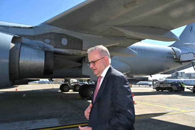 ANTHONY ALBANESE AIRPORT ARRIVAL, Prime Minister Anthony Albanese arrives back in Sydney after attending the United Nations General Assembly in New York, Friday, September 25, 2026. ( NO ARCHIVING SYDNEY NSW Australia  Copyright: xMICKxTSIKASx 20260926169260964526
