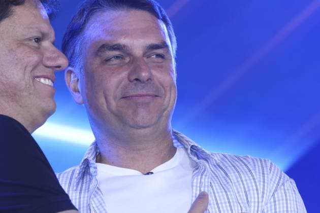 RECORD DATE NOT STATED Flavio Bolsonaro and Tarcisio de Freitas participate in the Jaguariuna rodeo in Sao Paulo. Jaguariuna (SP), 09 25 2026 2026 elections rodeo Presidential candidate Flavio Bolsonaro (PL) and the governor of Sao Paulo, Tarcisio de Freitas (Republicanos), participate in the Jaguariuna Rodeo Festival, this Friday (25), in Jaguariuna, in the interior of Sao Paulo. They are accompanied by the candidates for the Senate for Sao Paulo Andre do Prado (PL) and Guilherme Derrite (PP).(Foto: Leco Viana Thenews2 imago images) Flavio Bolsonaro and Tarcisio de Freitas participate in the Jaguariuna rodeo in Sao Paulo.  Copyright: xLecoxVianax