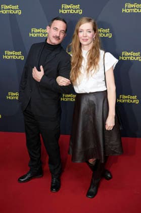 Sönke Möhring and Pheline Roggan at the premiere of the ARD series *Friesenjunkies* at the 34th Filmfest Hamburg 2026 at Cinemaxx Dammtor in Hamburg, September 25, 2026 Foto:xgbrcix xFuturexImagex friesenjunkies_6915