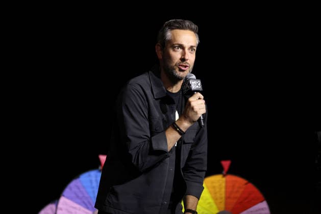 September 25, 2026, Salt Lake City, Utah, USA: Actor ZACHARY LEVI speaks at the 2026 FanX Salt Lake City at the Salt Palace Convention Center. Salt Lake City USA - ZUMAg247 20260925_znp_g247_094 Copyright: xGagexSkidmorex