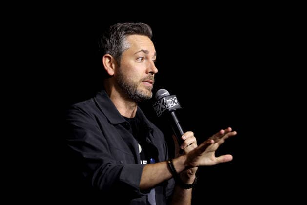 September 25, 2026, Salt Lake City, Utah, USA: Actor ZACHARY LEVI speaks at the 2026 FanX Salt Lake City at the Salt Palace Convention Center. Salt Lake City USA  - ZUMAg247 20260925_znp_g247_095 Copyright: xGagexSkidmorex