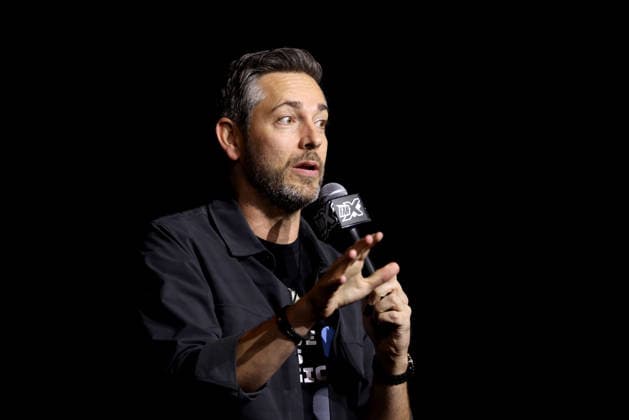 September 25, 2026, Salt Lake City, Utah, USA: Actor ZACHARY LEVI speaks at the 2026 FanX Salt Lake City at the Salt Palace Convention Center. Salt Lake City USA - ZUMAg247 20260925_znp_g247_096 Copyright: xGagexSkidmorex