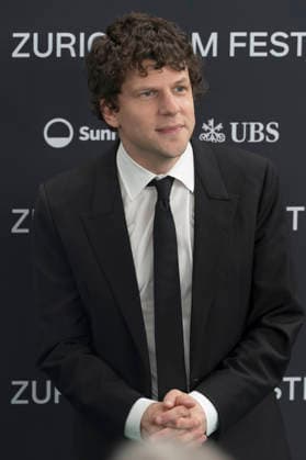 Jesse Eisenberg at the premiere of the film *The Debut* at the 22nd Zurich Film Festival at the Kongresshaus Zürich, September 25, 2026 Foto:xA.xRaemyx xFuturexImagex debut_6303