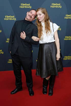 Sönke Möhring and Pheline Roggan at the premiere of the ARD series *Friesenjunkies* at the 34th Filmfest Hamburg 2026 at Cinemaxx Dammtor in Hamburg, September 25, 2026 Foto:xC.xTamckex xFuturexImagex friesenjunkies_6965