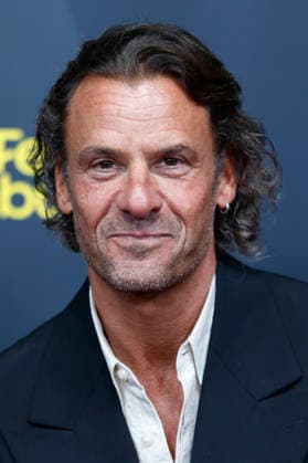 Stephan Luca at the premiere of the ARD series *Friesenjunkies* at the 34th Filmfest Hamburg 2026 at Cinemaxx Dammtor in Hamburg, September 25, 2026 Foto:xC.xTamckex xFuturexImagex friesenjunkies_6992