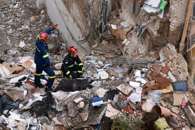 5 missing after explosion collapses building in historic heart of Athens ATHENS, GREECE - SEPTEMBER 26: Rescuers search for survivors after a blast in the Plaka district of Athens, Greece, on September 26, 2026. Costas Baltas Anadolu Athens Greece. Editorial use only. Please get in touch for any other usage.  Copyright: x2026xAnadoluxCostasxBaltasx