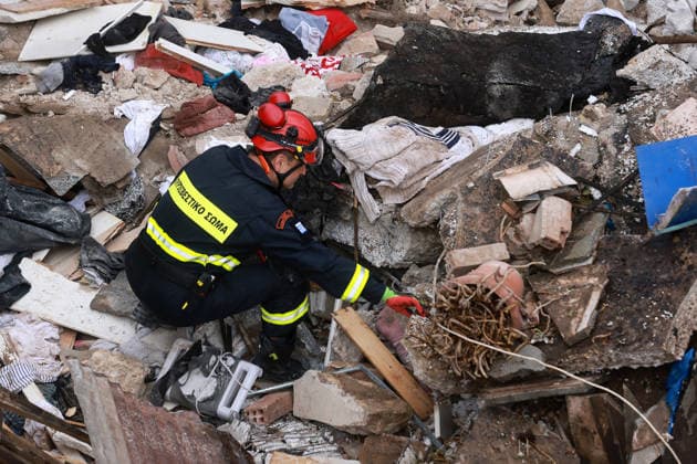 5 missing after explosion collapses building in historic heart of Athens ATHENS, GREECE - SEPTEMBER 26: Rescuers search for survivors after a blast in the Plaka district of Athens, Greece, on September 26, 2026. Costas Baltas Anadolu Athens Greece. Editorial use only. Please get in touch for any other usage.  Copyright: x2026xAnadoluxCostasxBaltasx