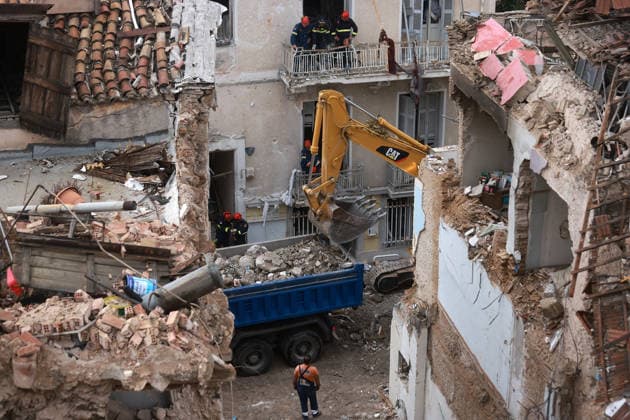 5 missing after explosion collapses building in historic heart of Athens ATHENS, GREECE - SEPTEMBER 26: Rescuers search for survivors after a blast in the Plaka district of Athens, Greece, on September 26, 2026. Costas Baltas Anadolu Athens Greece. Editorial use only. Please get in touch for any other usage.  Copyright: x2026xAnadoluxCostasxBaltasx