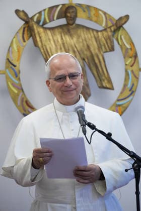 POPE LEO XIV VISITS MAISON BAKHITA SOCIAL INTEGRATION CENTER - PARIS France, Paris, Vatican, 2026 9 26 Pope Leo XIV visits Maison Bakhita Center for Accompaniment and Social Integration, dedicated to welcoming and supporting migrants, during his apostolic journey to France. EDITORIAL USE ONLY - NO BOOKS Copyright: xPOOL xCatholicxPressxPhotox