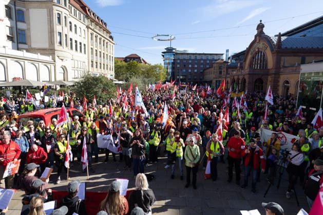 Protest Against Social Welfare Cuts in Erfurt, September 26, 2026 In Erfurt, Thuringia, several thousand people protested against the government’s plans to dismantle the welfare state. Among them were workers from the nursing, healthcare, and social services sectors. 26092026_ppb-10