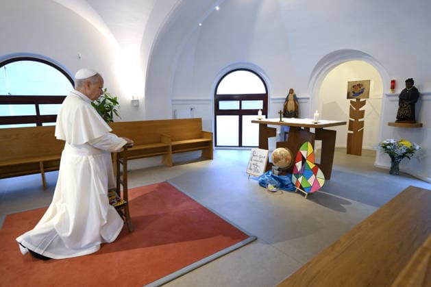 Pope Leo XIV Visits The ‘Maison Bakhita’ Social Integration Centre in Paris Pope Leo XIV visits the ‘Maison Bakhita’ in Paris, France on September 26, 2026, which offers support and social integration services to migrants and refugees, on the second day of his four-day Apostolic Journey to France. The centre’s patron saint, St. Josephine Bakhita (1869-1947), was a former slave who became a religious sister in Italy. Photo by (EV) Simone Risoluti Vatican Media ABACAPRESS.COM Paris France  Copyright: xABACAx