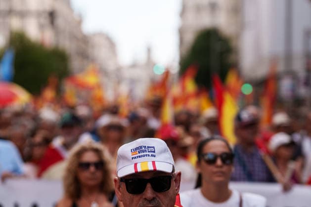 March in Madrid to Support Ceuta and Melilla and Demand Elections: A large crowd gathered during a demonstration to express support for Ceuta and demand that general elections be held on September 26, 2026, in Madrid, Spain. The demonstration was organized by Sociedad Civil Espanola (SCE), which brings together more than 150 civil society organizations, under the slogan For the Dignity of Spain: Second March for Dignity—Elections Now! In Defense of Spain! With Ceuta and Melilla ’ SEPTEMBER 26, 2026 DEMONSTRATION Madrid, Spain  Copyright: xMatiasxChiofalox 7801394