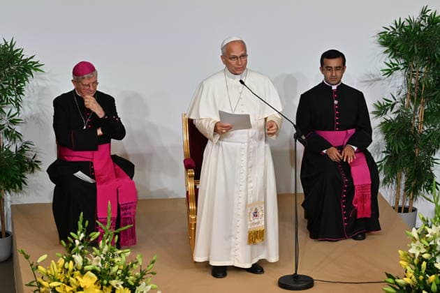 POPE LEO XIV MEETS SYNODAL ASSEMBLY, CATECHUMENS AND NEOPHYTES IN PARIS France, Paris, Vatican, 2026 9 26 Pope Leo XIV meets with members of the Provincial Synodal Assembly, Catechumens and Neophytes at the Catholic Institute of Paris during his apostolic journey to France. EDITORIAL USE ONLY - NO BOOKS Copyright: xALESSIAxGIULIANI xCatholicxPressxPhotox