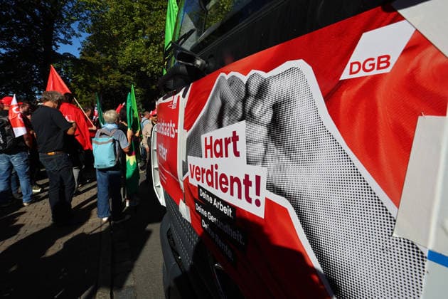 Politics, Demonstration against the labor reform in Germany Demonstration against the labor reform in Nuremberg , Bayern , Germany . September 26th, 2026 Photo by Davide Elias Copyright: xDavidexEliasx