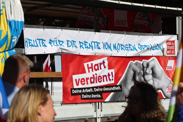 Politics, Demonstration against the labor reform in Germany Demonstration against the labor reform in Nuremberg , Bayern , Germany . September 26th, 2026 Photo by Davide Elias Copyright: xDavidexEliasx