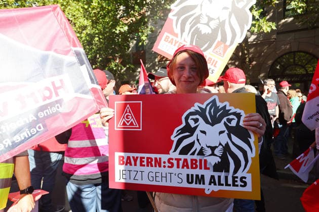 September 26, 2026, Nuremberg, Bayern, Germany: Demonstration against the labor reform in Nuremberg , Bayern , Germany . September 26th, 2026 Nuremberg Germany  - ZUMAe140 20260926_zip_e140_012 Copyright: xDavidexEliasx