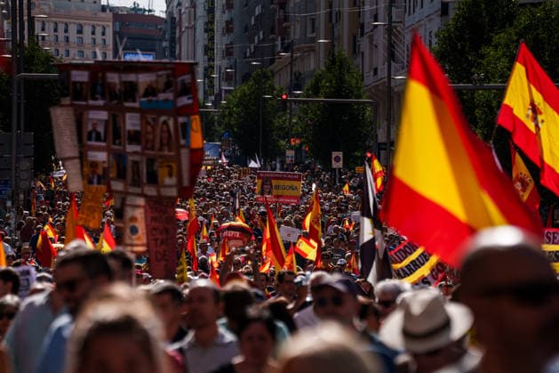 March in Madrid to Support Ceuta and Melilla and Demand Elections Hundreds of people gathered at a demonstration to express support for Ceuta and demand that general elections be held on September 26, 2026, in Madrid, Spain. The demonstration was organized by Sociedad Civil Espanola (SCE), which brings together more than 150 civil society organizations, under the slogan For the Dignity of Spain: II March for Dignity—Elections Now! In Defense of Spain! With Ceuta and Melilla ’ SEPTEMBER 26, 2026 RALLY Madrid, Spain  Copyright: xMatiasxChiofalox 7801435