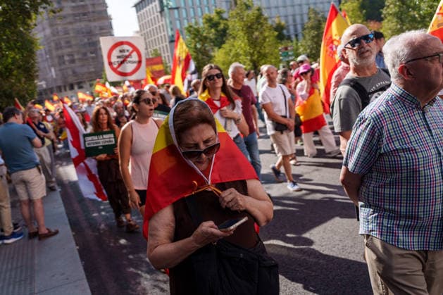 March in Madrid to Support Ceuta and Melilla and Demand Elections Hundreds of people gathered at a demonstration to express support for Ceuta and demand that general elections be held on September 26, 2026, in Madrid, Spain. The demonstration was organized by Sociedad Civil Espanola (SCE), which brings together more than 150 civil society organizations, under the slogan For the Dignity of Spain: II March for Dignity—Elections Now! In Defense of Spain! With Ceuta and Melilla ’ SEPTEMBER 26, 2026 RALLY Madrid, Spain  Copyright: xMatiasxChiofalox 7801436