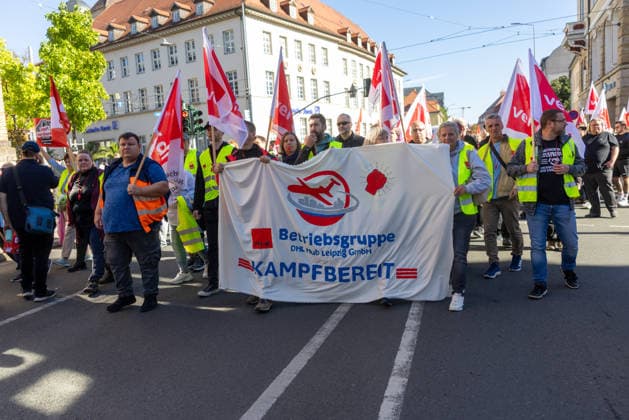 Protest Against Social Welfare Cuts in Erfurt, September 26, 2026. In Erfurt, Thuringia, several thousand people protested against the government’s plans to dismantle the welfare state. Among them were workers from the nursing, healthcare, and social services sectors. 26092026_ppb-22