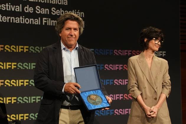 Paz Vega presents the Feroz Zinemaldia award to the film El Debut at the San Sebastian Film Festival, Saturday, September 26, 2026 Cordon Press 