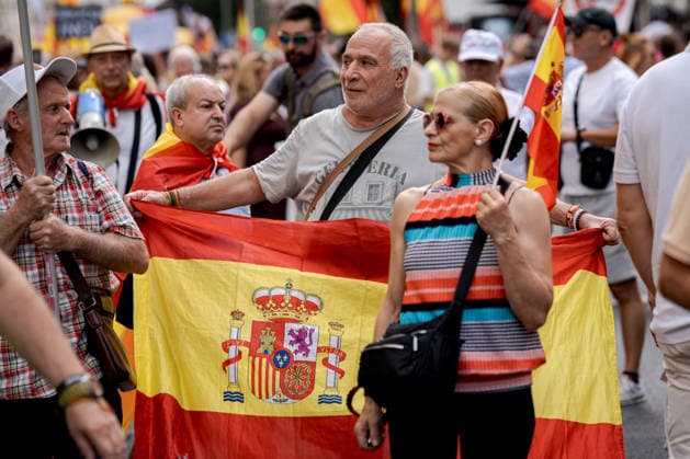 Protest in central Madrid against Prime Minister Pedro Sanchez MADRID, SPAIN - SEPTEMBER 26: Thousands of people march through central Madrid calling for the resignation of Spanish Prime Minister Pedro Sanchez and demanding an early general election, while protesting the government’s handling of the ongoing migration crisis in Ceuta, Spain, on September 26, 2026. Diego Radames Anadolu Madrid Spain. Editorial use only. Please get in touch for any other usage.  Copyright: x2026xAnadoluxDiegoxRadamesx