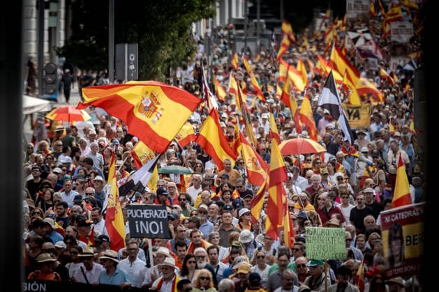 Protest in central Madrid against Prime Minister Pedro Sanchez MADRID, SPAIN - SEPTEMBER 26: Thousands of people march through central Madrid calling for the resignation of Spanish Prime Minister Pedro Sanchez and demanding an early general election, while protesting the government’s handling of the ongoing migration crisis in Ceuta, Spain, on September 26, 2026. Diego Radames Anadolu Madrid Spain. Editorial use only. Please get in touch for any other usage.  Copyright: x2026xAnadoluxDiegoxRadamesx