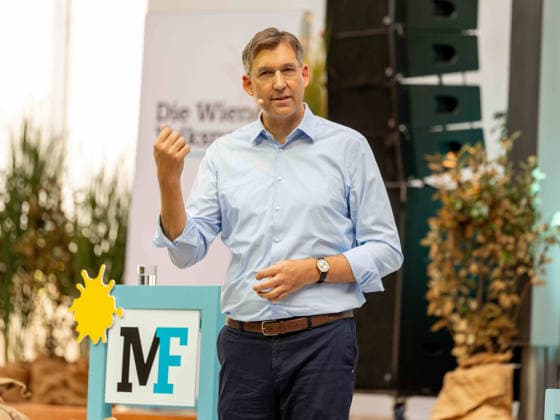 September 26, 2026 ÖVP Future Congress 020 Markus Figl, ÖVP Vienna State Party Chairman and Innere Stadt District Chair, at the Vienna People s Party s Future Congress on September 26, 2026, at the Platinum in the UNIQA Tower in Vienna, Vienna, Austria