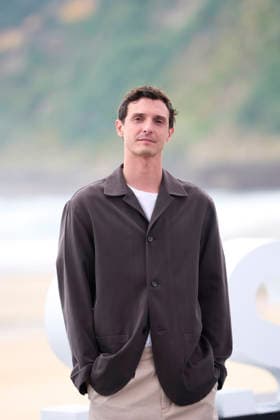 September 26, 2026, Donostia San Sebastian, Euskadi, Spain: Julien Frison attended Le Faux Soir Photocall during 74th San Sebastian International Film Festival at Kursaal Palace on September 26, 2026 in Donostia San Sebastian, Spain Donostia San Sebastian Spain - ZUMAg15_ 20260926_zaf_g15_063 Copyright: xJackxAbuinx