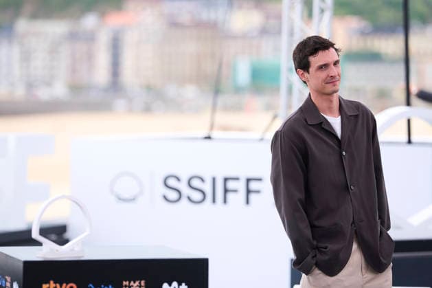 September 26, 2026, Donostia San Sebastian, Euskadi, Spain: Julien Frison attended Le Faux Soir Photocall during 74th San Sebastian International Film Festival at Kursaal Palace on September 26, 2026 in Donostia San Sebastian, Spain Donostia San Sebastian Spain - ZUMAg15_ 20260926_zaf_g15_060 Copyright: xJackxAbuinx