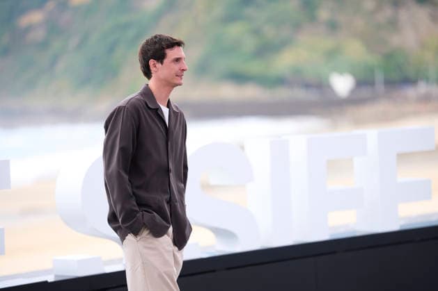 September 26, 2026, Donostia San Sebastian, Euskadi, Spain: Julien Frison attended Le Faux Soir Photocall during 74th San Sebastian International Film Festival at Kursaal Palace on September 26, 2026 in Donostia San Sebastian, Spain Donostia San Sebastian Spain - ZUMAg15_ 20260926_zaf_g15_064 Copyright: xJackxAbuinx