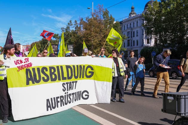 September 26, 2026, Leipzig, Saxony, Germany: Demonstrators participate in an UnkoÂ¼rzbar rally in Leipzig, Germany, on September 26, 2026, protesting cuts to social services and calling for the protection of social welfare and public services. The demonstration brought together protesters carrying banners, placards and flags as they marched through the city. Speakers and participants addressed issues including social welfare, public spending, employment, pensions, healthcare and the future of public services. The rally was part of the UnkoÂ¼rzbar campaign, which mobilizes against cuts to social services and public-sector provision in Germany. Leipzig Germany - ZUMAc291 20260926_zip_c291_016 Copyright: xMariaxCastrox