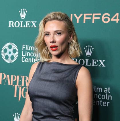 New York September 25, 2026. Scarlett Johansson attend 64th New York Film Festival - NYFF64, Open Night premiere of Paper Tiger at Alice Tully Hall Lincoln Center in New York. September 25,2026. Copyright: xEWx