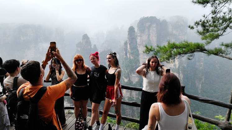 ZHANGJIAJIE, CHINA - SEPTEMBER 26: Tourists visit Zhangjiajie National Forest Park to enjoy the scenery during the Mid-Autumn Festival holiday on September 26, 2026 in Zhangjiajie, Hunan Province of China.  Copyright: xVCGx 111669753024