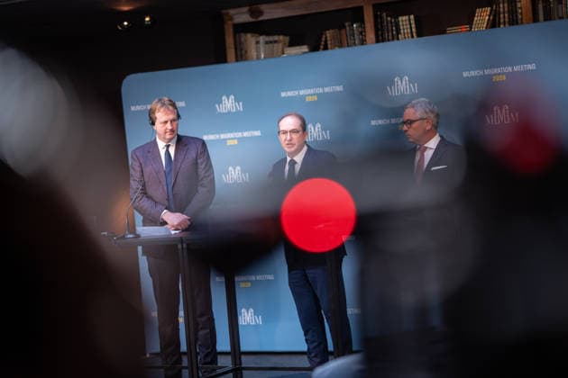 Jim O’Callaghan, Minister for the Interior of the Republic of Ireland and President of the EU Council, Alexander Dobrindt, German Federal Minister of the Interior, Magnus Brunner, EU Commissioner for Home Affairs and Migration (from left) during the opening remarks at the 2nd Munich Migration Meeting—a gathering of European ministers on the implementation of the