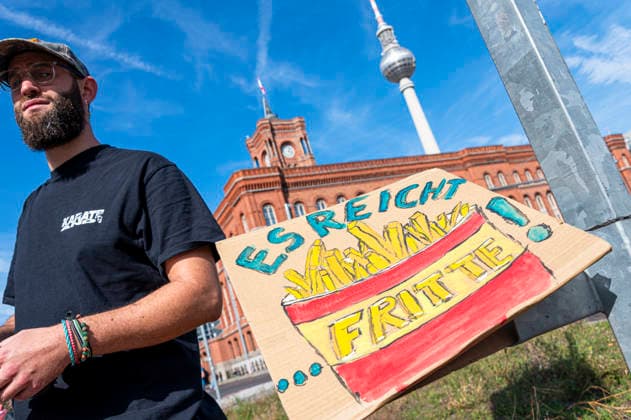 Social protests organized by the DGB EUR, Germany, Berlin, September 26, 2026 There’s Enough for Everyone, and Merz Must Go —posters, banners, and slogans against the federal government’s cuts to social benefits. Cutting Social Benefits —nationwide social protests organized by the DGB and its member unions under the slogan You’ve Earned It: Your Work, Your Health, Your Pension