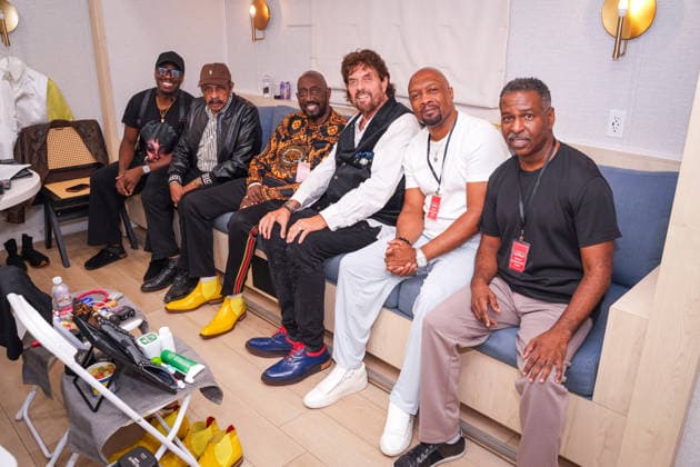 One805Live! benefit concert for first responders. Santa Barbara, Friday 25th September 2026. Motown legends, The Temptations with co-founder and original member Otis Williams catch up with musician and record producer Alan Parsons before performing at the One805Live! benefit concert with proceeds benefitting first responders of Santa Barbara County. Carpinteria, USA, Friday 25th September 2026., Credit:JERRY PEREZ Jerry Perez - B6464 Avalon  Copyright: xJERRYxPEREZx xJerryxPerezx-xB6464x xAvalonx 1138353577
