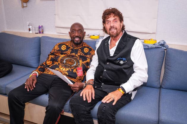 One805Live! benefit concert for first responders. Santa Barbara, Friday 25th September 2026. Motown legends, The Temptations with co-founder and original member Otis Williams catch up with musician and record producer Alan Parsons before performing at the One805Live! benefit concert with proceeds benefitting first responders of Santa Barbara County. Carpinteria, USA, Friday 25th September 2026., Credit:JERRY PEREZ Jerry Perez - B6464 Avalon  Copyright: xJERRYxPEREZx xJerryxPerezx-xB6464x xAvalonx 1138353608