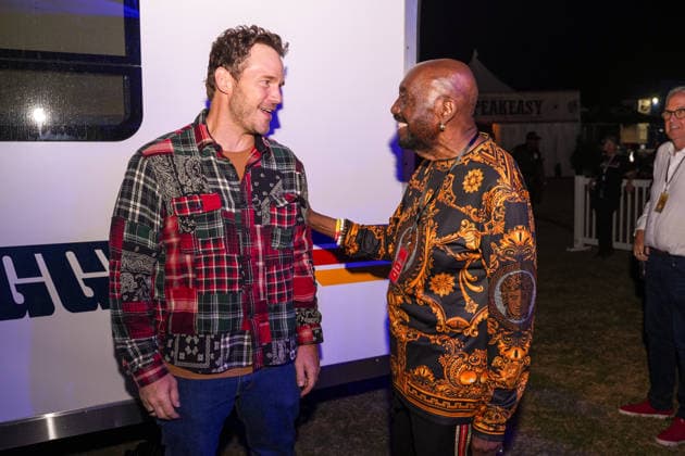 One805Live! benefit concert for first responders. Santa Barbara, Friday 25th September 2026. Motown legends, The Temptations with co-founder and original member Otis Williams meet actor Chris Pratt before hitting the stage at the One805Live! benefit concert with proceeds benefitting first responders of Santa Barbara County. Carpinteria, USA, Friday 25th September 2026., Credit:JERRY PEREZ Jerry Perez - B6464 Avalon  Copyright: xJERRYxPEREZx xJerryxPerezx-xB6464x xAvalonx 1138353731