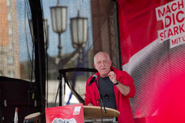 DGB Protest Against the Dismantling of the Welfare State September 26, 2026, Berlin, Germany: Demonstration and rally in front of the Rotes Rathaus as part of the DGB Day of Action against the dismantling of the welfare state and military buildup. Pictured: Jürgen Kerner, 2nd Chair of the Industrial Union of Metalworkers (IGM)
