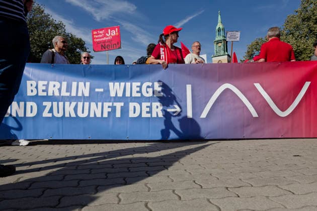 DGB Demonstration Against the Dismantling of the Welfare State September 26, 2026, Berlin, Germany: Demonstration and rally in front of the Rotes Rathaus as part of the DGB Day of Action against the dismantling of the welfare state and military buildup