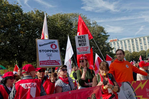 DGB Demonstration Against the Dismantling of the Welfare State September 26, 2026, Berlin, Germany: Demonstration and rally in front of the Rotes Rathaus as part of the DGB Day of Action against the dismantling of the welfare state and military buildup