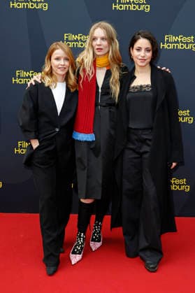 Karoline Schuch, Lilith Stangenberg, and Almila Bagriacik at the premiere of the ARD crime drama *Tatort: Unter Freunden* at the 34th Filmfest Hamburg 2026 at Cinemaxx Dammtor in Hamburg, September 26, 2026 Foto:xC.xTamckex xFuturexImagex tatort_6944