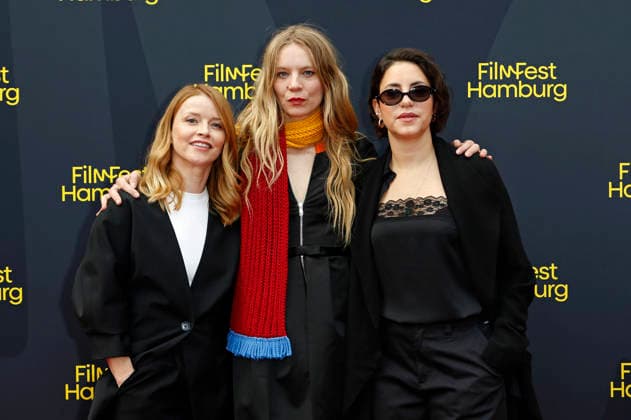 Karoline Schuch, Lilith Stangenberg, and Almila Bagriacik at the premiere of the ARD crime drama *Tatort: Unter Freunden* at the 34th Filmfest Hamburg 2026 at Cinemaxx Dammtor in Hamburg, September 26, 2026 Foto:xC.xTamckex xFuturexImagex tatort_6946