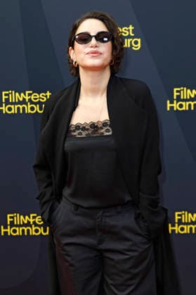 Almila Bagriacik at the premiere of the ARD crime drama *Tatort: Unter Freunden* at the 34th Hamburg Film Festival 2026 at Cinemaxx Dammtor in Hamburg, September 26, 2026 Foto:xC.xTamckex xFuturexImagex tatort_6957