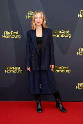 Anna Herrmann at the premiere of the ZDFneo series *Nine to Five: Das Amt* at the 34th Hamburg Film Festival 2026 at Cinemaxx Dammtor in Hamburg, September 26, 2026 Foto:xC.xTamckex xFuturexImagex amt_6924