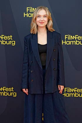 Anna Herrmann at the premiere of the ZDFneo series *Nine to Five: Das Amt* at the 34th Hamburg Film Festival 2026 at Cinemaxx Dammtor in Hamburg, September 26, 2026 Foto:xC.xTamckex xFuturexImagex amt_6925