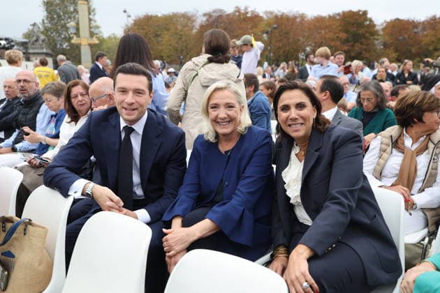 Jordan Bardella, Marine Le Pen, Laure Lavalette: Celebrities at Pope Leo XIV’s grand Mass on the Place de la Concorde in Paris on September 26, 2026. Between the Avenue des Champs-Élysées and the Place de la Concorde, 700,000 faithful and onlookers, from all corners of the globe, gathered to attend the Mass celebrated by the Holy Father. The apostolic journey, from September 25 to 28, 2026, will continue in Lourdes and Metz Jacovides Moreau Bestimage Celebrities attending the grand Mass celebrated by Pope Leo XIV at Place de la Concorde in Paris on September 26, 2026 Between the Avenue des Champs-Élysées and Place de la Concorde, 700,000 worshippers and onlookers from around the world gathered to attend the Mass celebrated by the Holy Fath  Copyright: xJACOVIDES-MOREAUx xBESTIMAGExJACOVIDES-MOREAUx xBESTIMAGEx