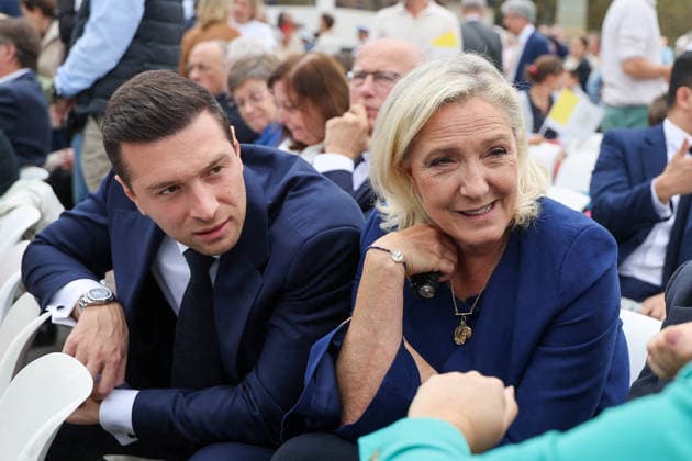 Jordan Bardella, Marine Le Pen: Celebrities at Pope Leo XIV’s grand Mass on the Place de la Concorde in Paris on September 26, 2026. Between the Avenue des Champs-Élysées and the Place de la Concorde, 700,000 faithful and onlookers, from all corners of the globe, gathered to attend the Mass celebrated by the Holy Father. The apostolic journey, from September 25 to 28, 2026, will continue in Lourdes and Metz. Jacovides Moreau Bestimage Celebrities attending the grand Mass celebrated by Pope Leo XIV at the Place de la Concorde in Paris on September 26, 2026. Between the Avenue des Champs-Élysées and the Place de la Concorde, 700,000 worshippers and onlookers from around the world gathered to attend the Mass celebrated by the Holy Father. The  Copyright: xJACOVIDES-MOREAUx xBESTIMAGExJACOVIDES-MOREAUx xBESTIMAGEx