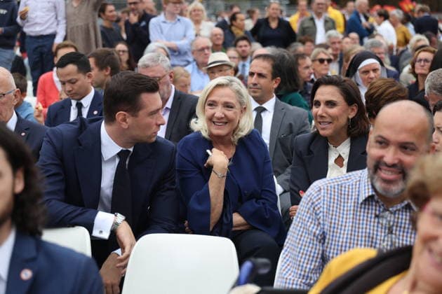 Jordan Bardella, Marine Le Pen, Laure Lavalette: Celebrities at Pope Leo XIV’s grand Mass on the Place de la Concorde in Paris on September 26, 2026. Between the Avenue des Champs-Élysées and the Place de la Concorde, 700,000 faithful and onlookers from all corners of the globe gathered to attend the Mass celebrated by the Holy Father. The apostolic journey, from September 25 to 28, 2026, will continue in Lourdes and Metz. Jacovides Moreau Bestimage Celebrities attending the grand Mass celebrated by Pope Leo XIV at the Place de la Concorde in Paris on September 26, 2026. Between the Avenue des Champs-Élysées and the Place de la Concorde, 700,000 worshippers and onlookers from around the world gathered to attend the Mass celebrated by the H  Copyright: xJACOVIDES-MOREAUx xBESTIMAGExJACOVIDES-MOREAUx xBESTIMAGEx