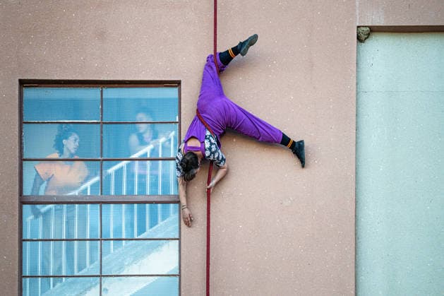The acrobatic performance by the international troupe Cie Pieds Perches titled Philia: The Great Descent , was held at The Mills complex (Automaticke mlyny) in Pardubice, Czech Repuvlib, on September 26, 2026. (CTKxPhoto DavidxTanecek) CTKPhotoP2026092605033  CTKPhotoP2026092605033
